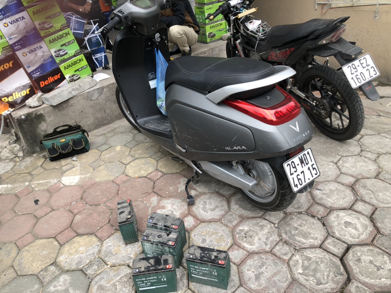Thay ắc quy cho xe Klara A2 tại Thạch Thất, Hà Nội